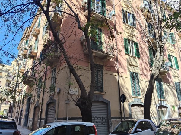 appartamento in vendita a Palermo in zona Zisa