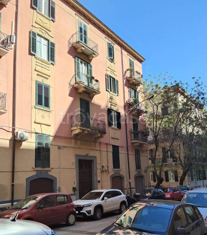 appartamento in vendita a Palermo in zona Zisa