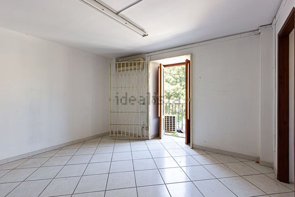 appartamento in vendita a Palermo in zona Zisa