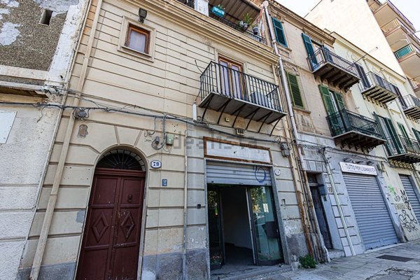 appartamento in vendita a Palermo in zona Zisa