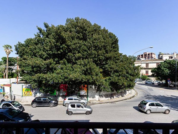 appartamento in vendita a Palermo in zona Zisa