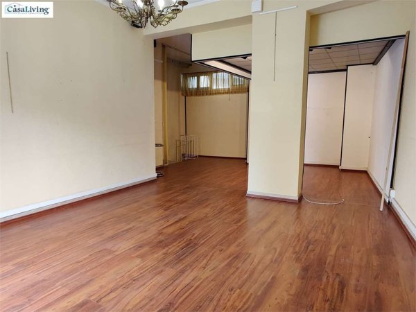 locale commerciale in vendita a Palermo in zona Montepellegrino