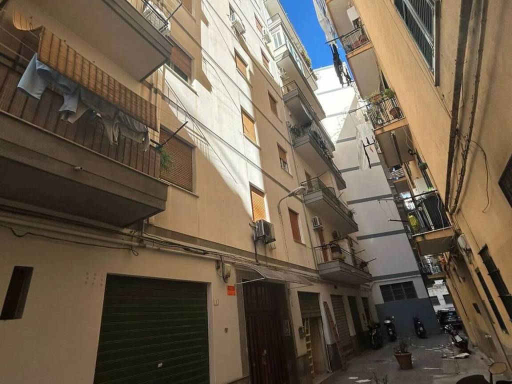 appartamento in vendita a Palermo in zona Malaspina/Palagonia