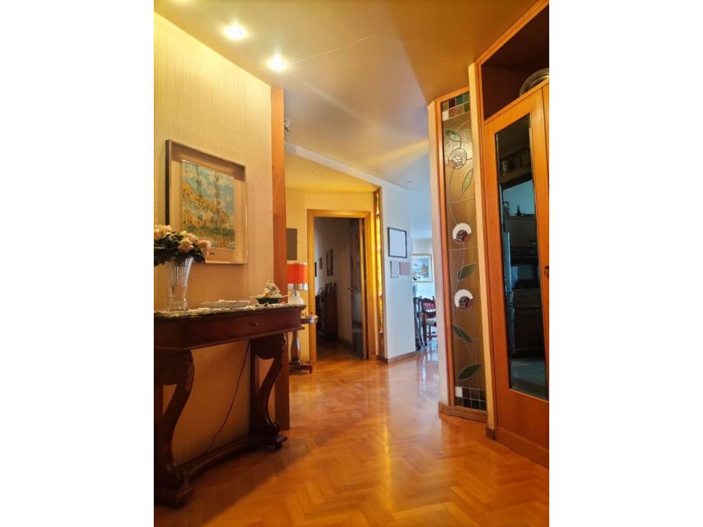 appartamento in vendita a Palermo in zona Malaspina/Palagonia