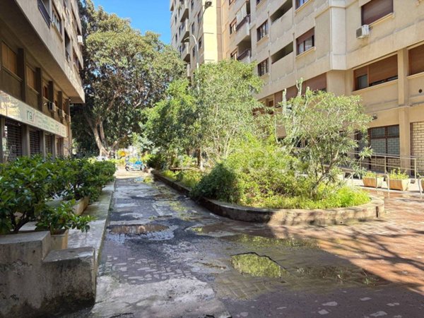 casa indipendente in vendita a Palermo in zona Libertà