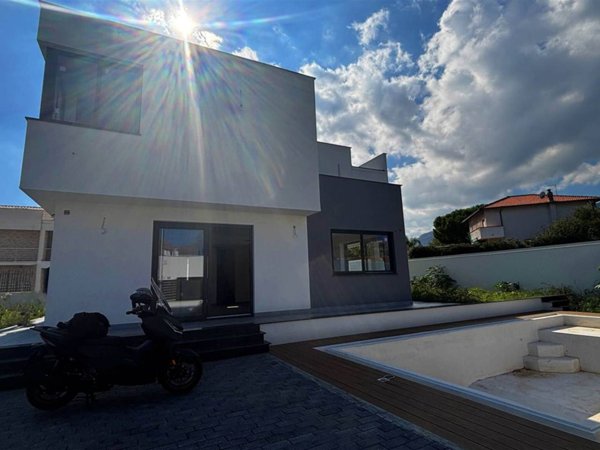 appartamento in vendita a Palermo in zona Pallavicino