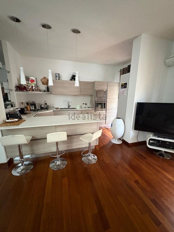 appartamento in vendita a Palermo in zona Malaspina/Palagonia