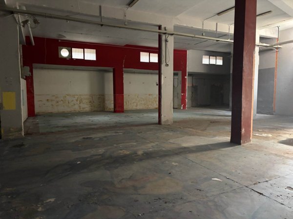 locale commerciale in vendita a Palermo in zona Oreto