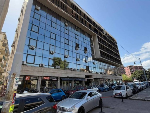 ufficio in vendita a Palermo in zona San Lorenzo