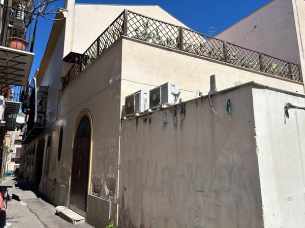 ufficio in vendita a Palermo in zona Centro storico