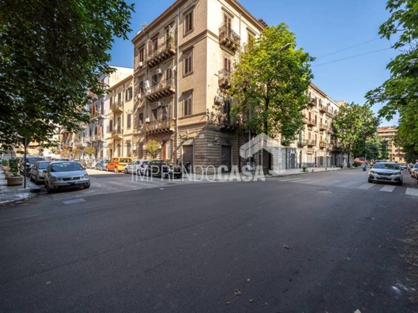 appartamento in vendita a Palermo in zona Politeama