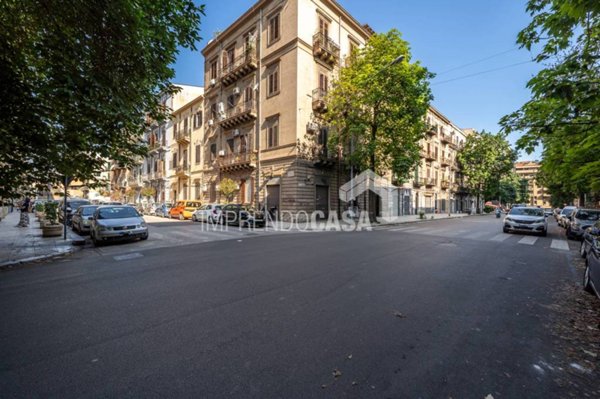 appartamento in vendita a Palermo in zona Politeama