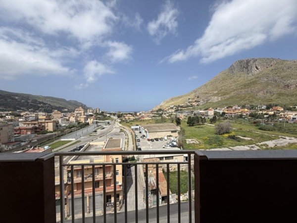 appartamento in vendita a Palermo in zona Tommaso Natale