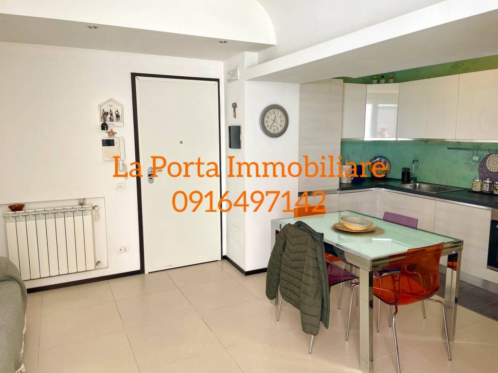 appartamento in vendita a Palermo in zona Montegrappa / Santa Rosalia