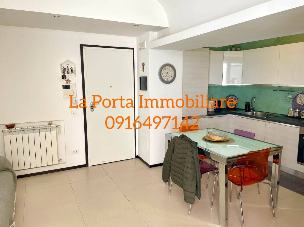 appartamento in vendita a Palermo in zona Oreto