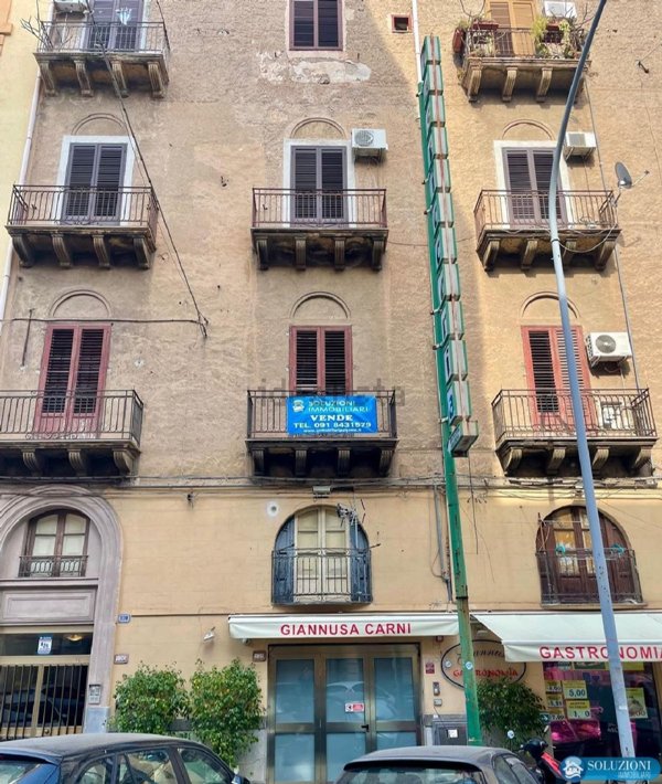 appartamento in vendita a Palermo in zona Zisa