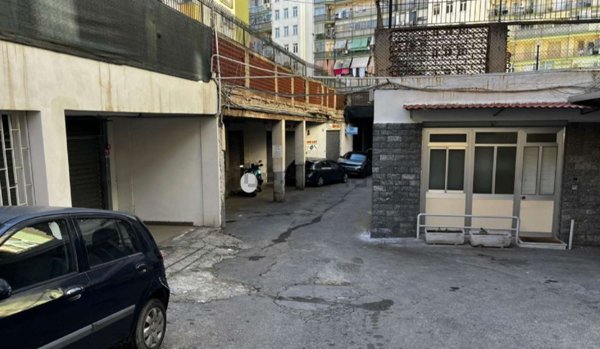 ufficio in vendita a Palermo in zona Malaspina/Palagonia