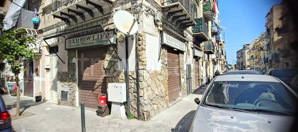 negozio in vendita a Palermo