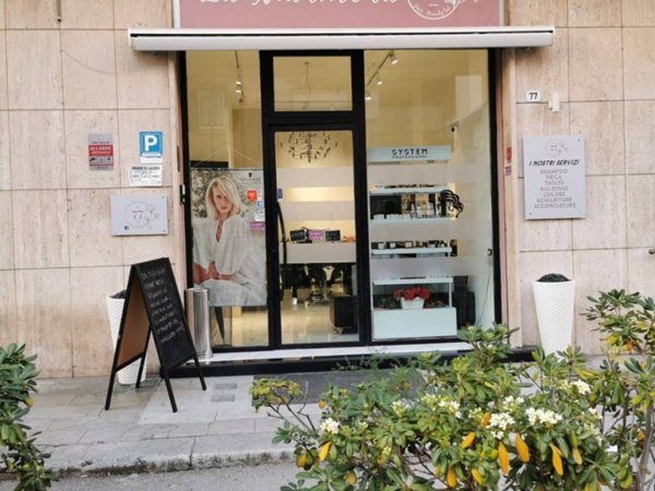 negozio in vendita a Palermo in zona Libertà