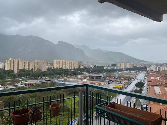 appartamento in vendita a Palermo in zona Montegrappa / Santa Rosalia