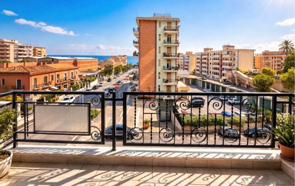 appartamento in vendita a Palermo in zona Acqua dei Corsari