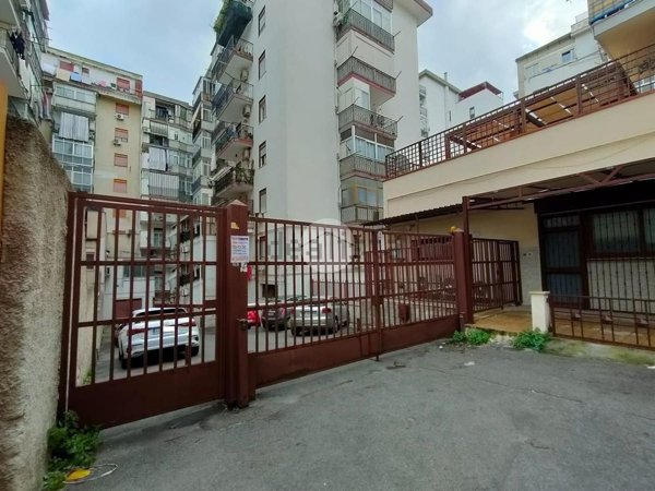 locale di sgombero in vendita a Palermo in zona Montepellegrino