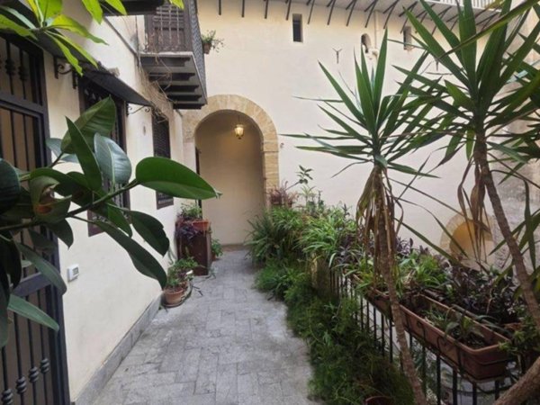appartamento in vendita a Palermo in zona Centro storico