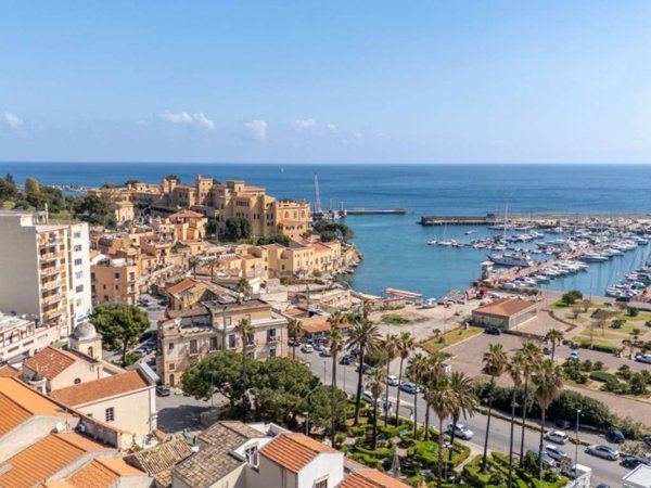 appartamento in vendita a Palermo in zona Arenella/Vergine Maria