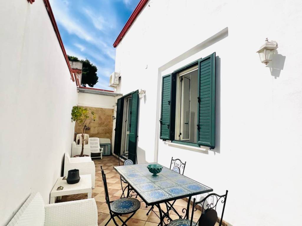 casa indipendente in vendita a Palermo in zona Mondello