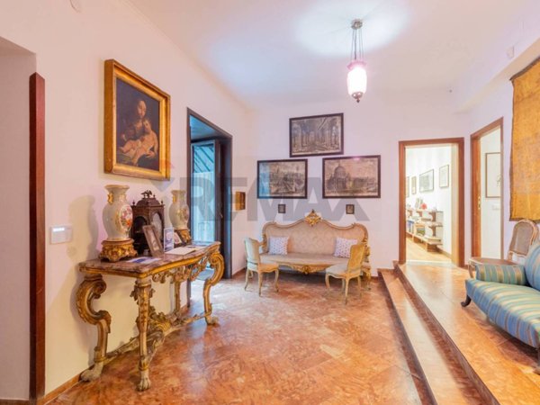 appartamento in vendita a Palermo in zona Centro storico