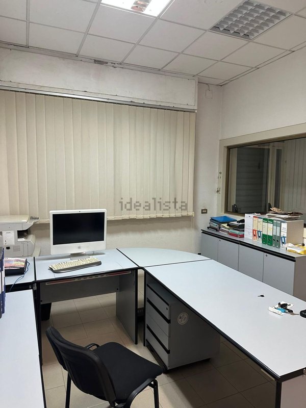 locale di sgombero in vendita a Palermo in zona Tommaso Natale