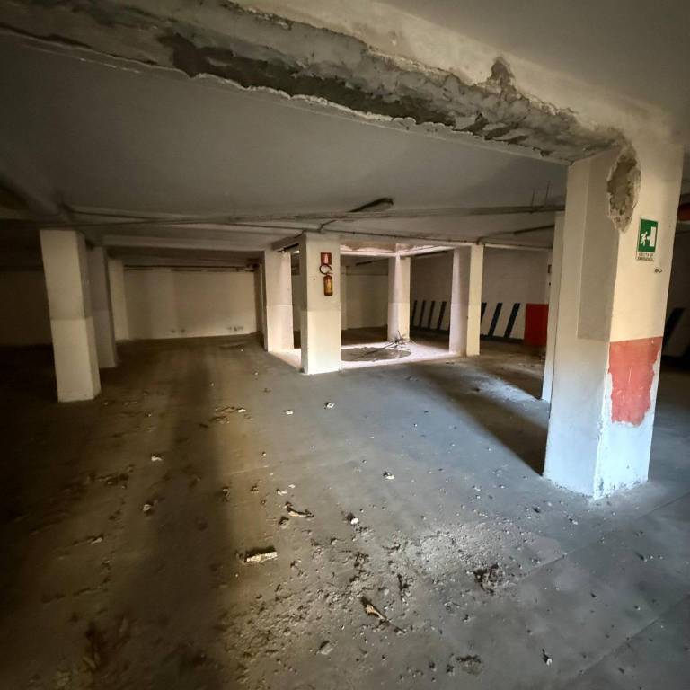 locale commerciale in vendita a Palermo in zona Oreto