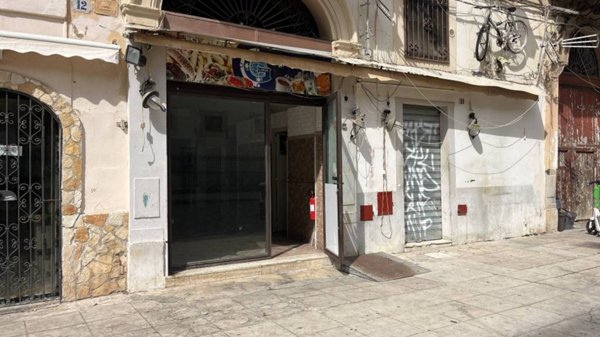 negozio in vendita a Palermo in zona Centro storico