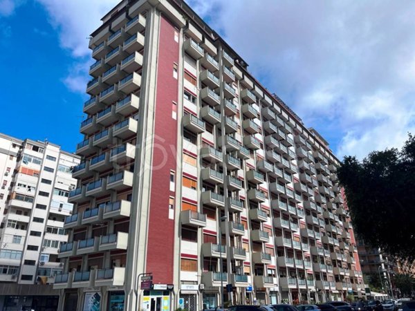 appartamento in vendita a Palermo in zona Malaspina/Palagonia