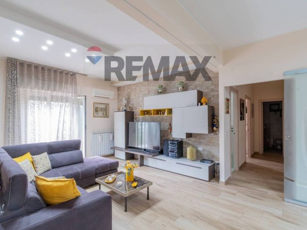 appartamento in vendita a Palermo in zona Chiavelli