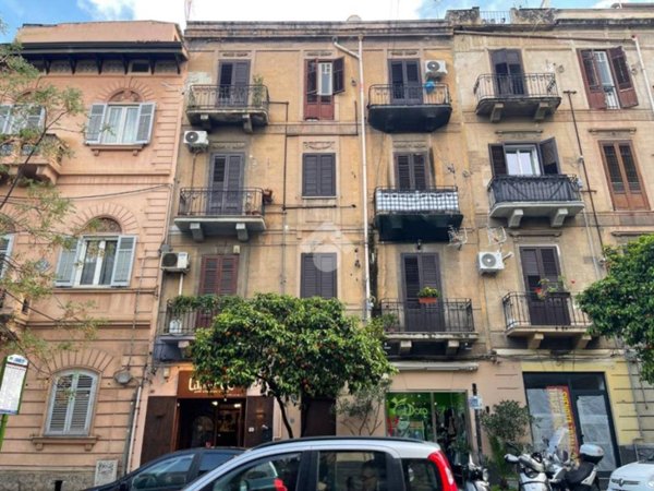 appartamento in vendita a Palermo in zona Zisa