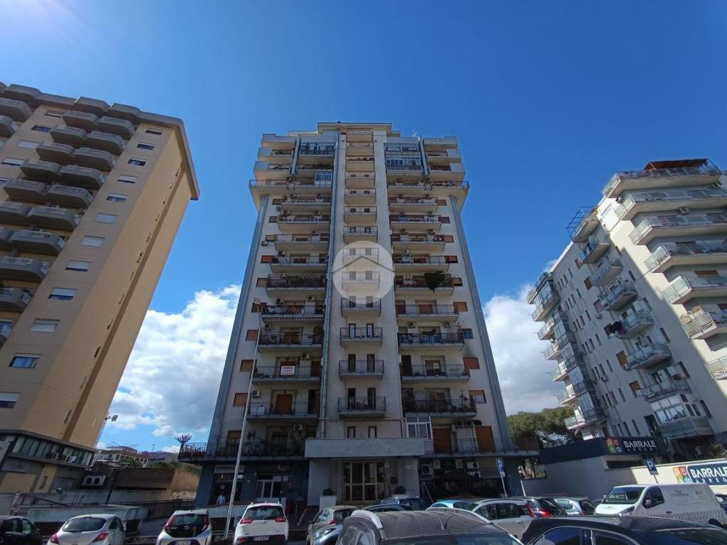 appartamento in vendita a Palermo in zona Malaspina/Palagonia