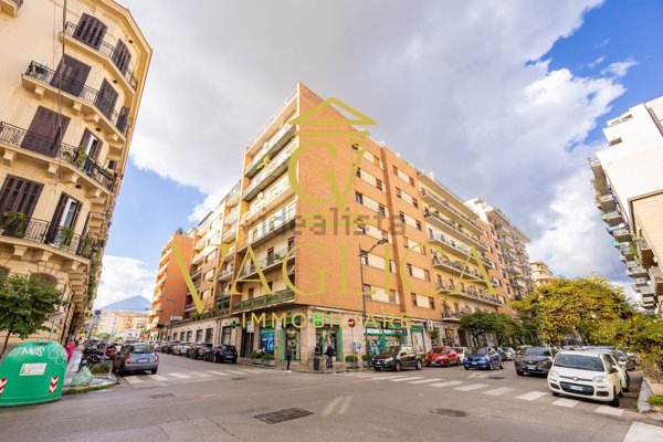 appartamento in vendita a Palermo in zona Libertà
