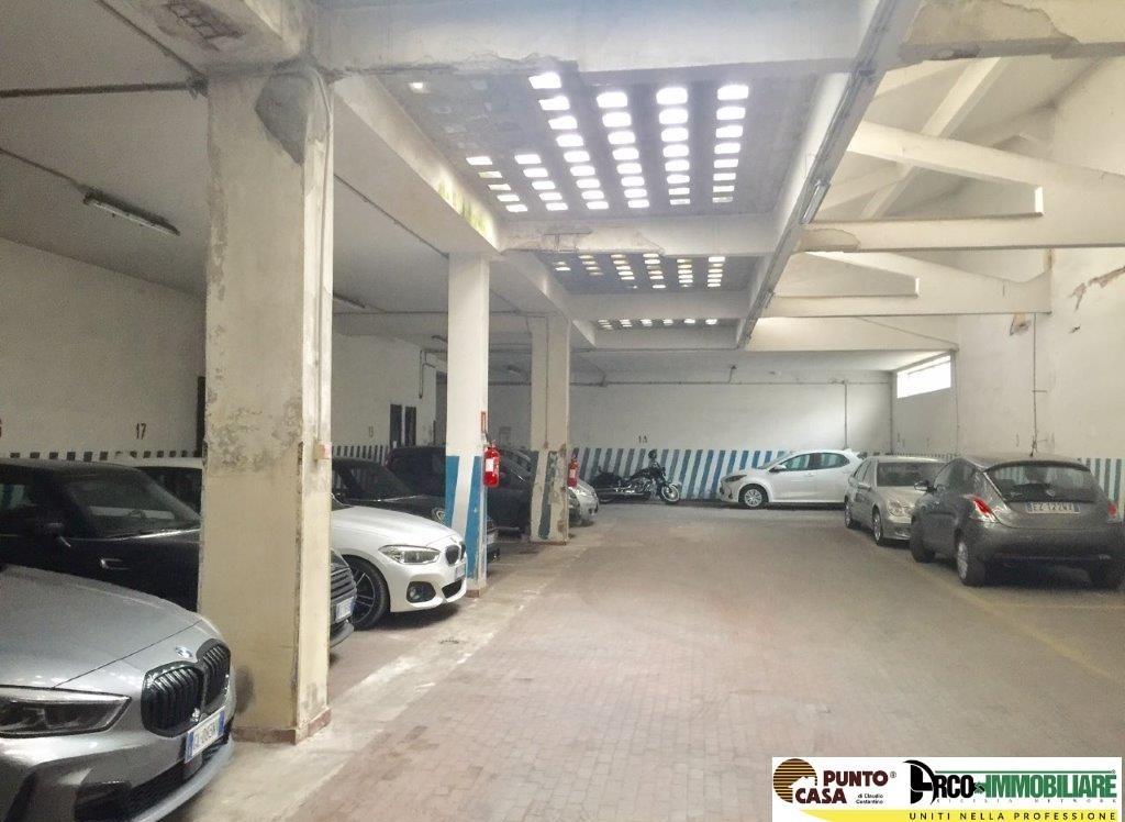 negozio in vendita a Palermo in zona Libertà