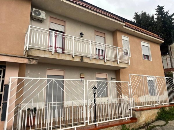 appartamento in vendita a Palermo in zona Villagrazia/Falsomiele