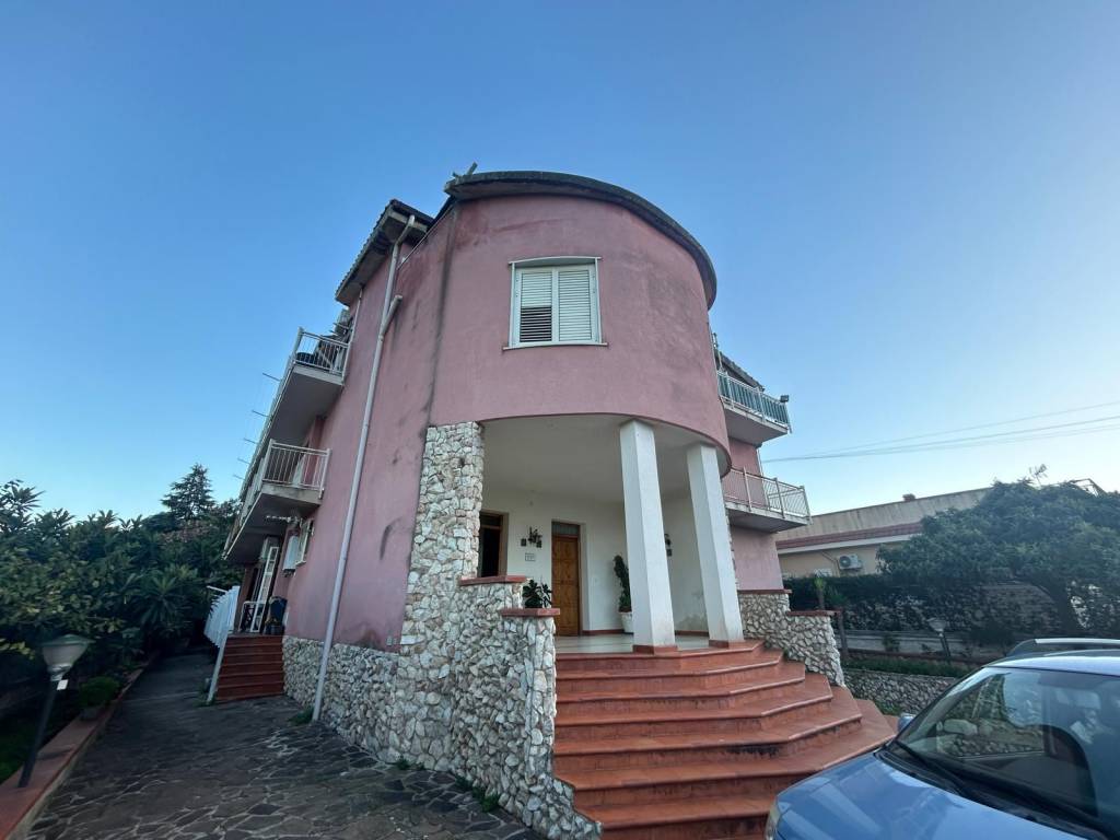 casa indipendente in vendita a Palermo in zona Calatafimi / Cuba