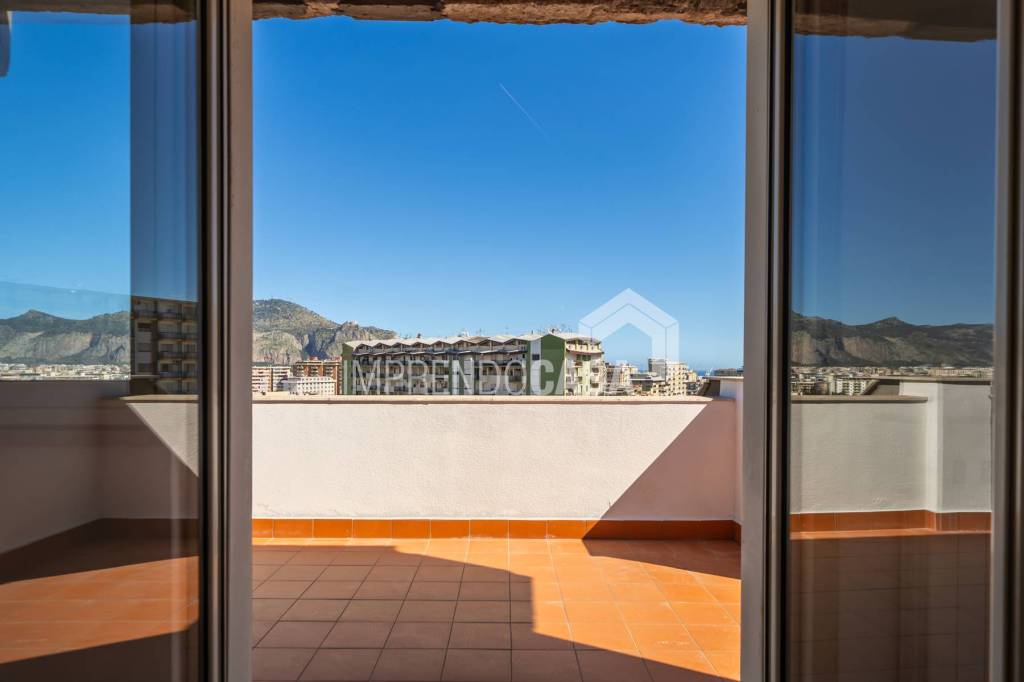 appartamento in vendita a Palermo in zona Uditore