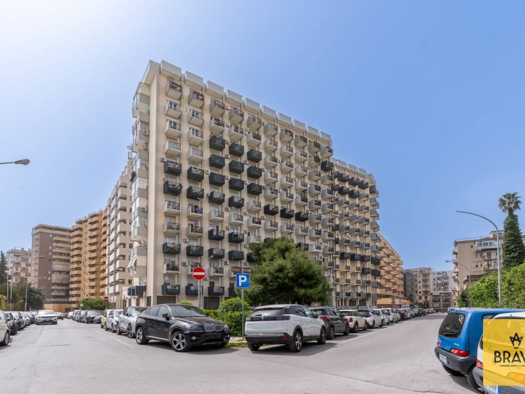 ufficio in vendita a Palermo in zona Montepellegrino