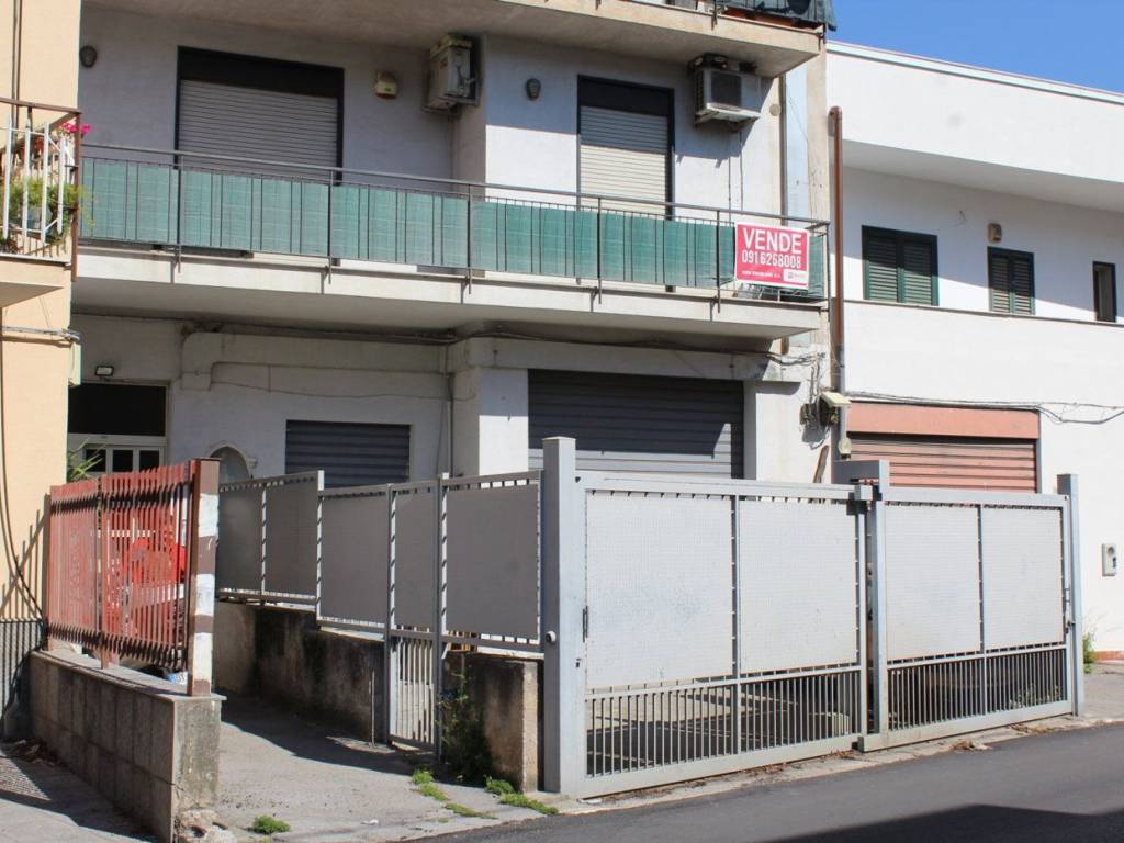 appartamento in vendita a Palermo in zona Villagrazia/Falsomiele