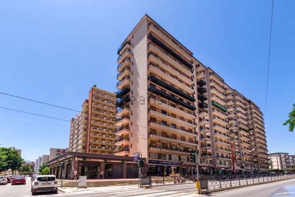 appartamento in vendita a Palermo in zona Malaspina/Palagonia