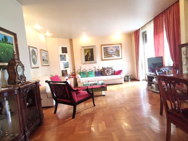 appartamento in vendita a Palermo in zona Malaspina/Palagonia