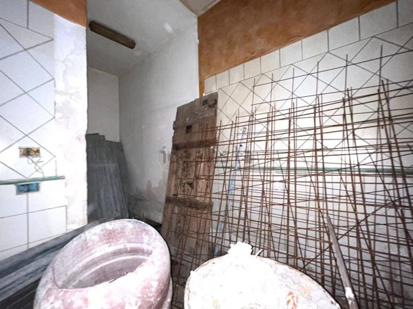 locale commerciale in vendita a Palermo