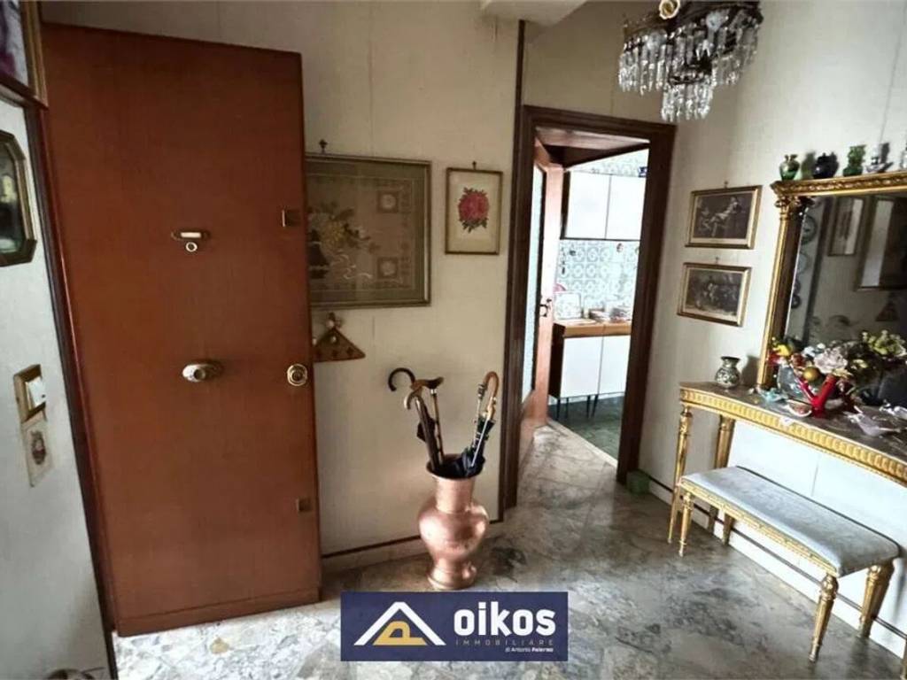 appartamento in vendita a Palermo in zona Montegrappa / Santa Rosalia