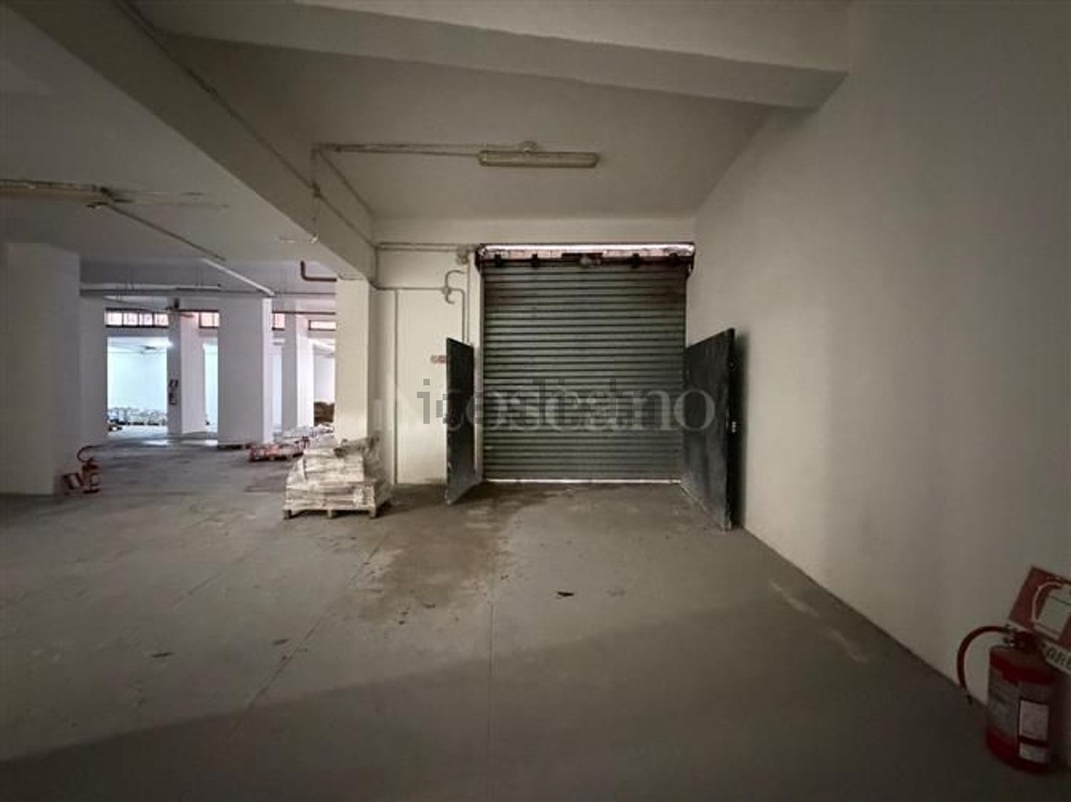 locale di sgombero in vendita a Palermo in zona Uditore