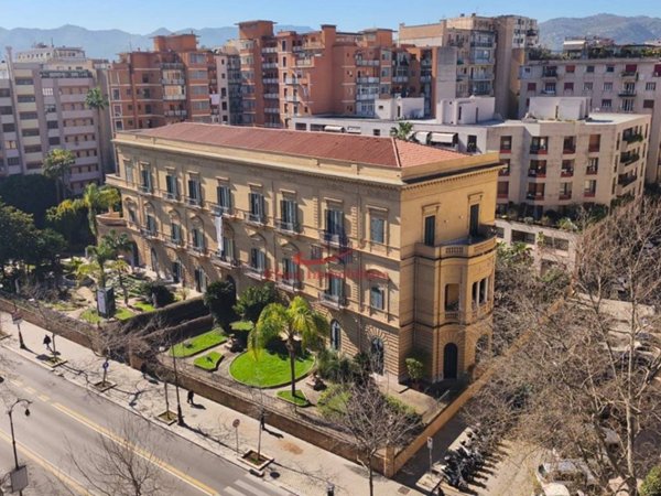 appartamento in vendita a Palermo in zona Libertà